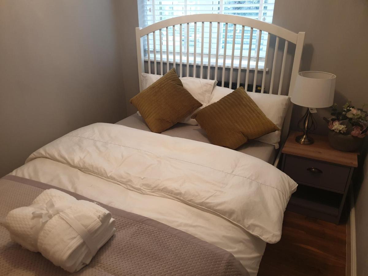 ロンドン Arsenal Highbury & Islington Beautifully Presented Bed & Breakfast エクステリア 写真