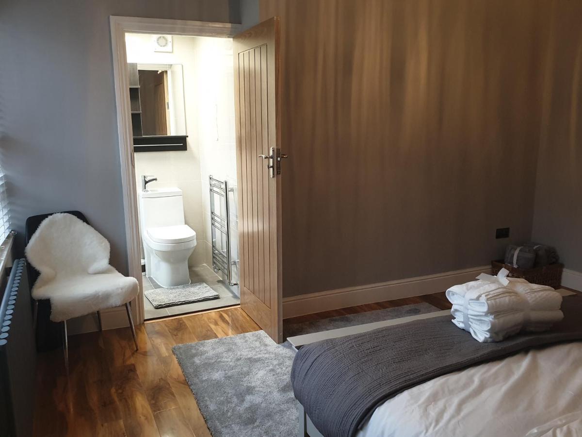 ロンドン Arsenal Highbury & Islington Beautifully Presented Bed & Breakfast エクステリア 写真