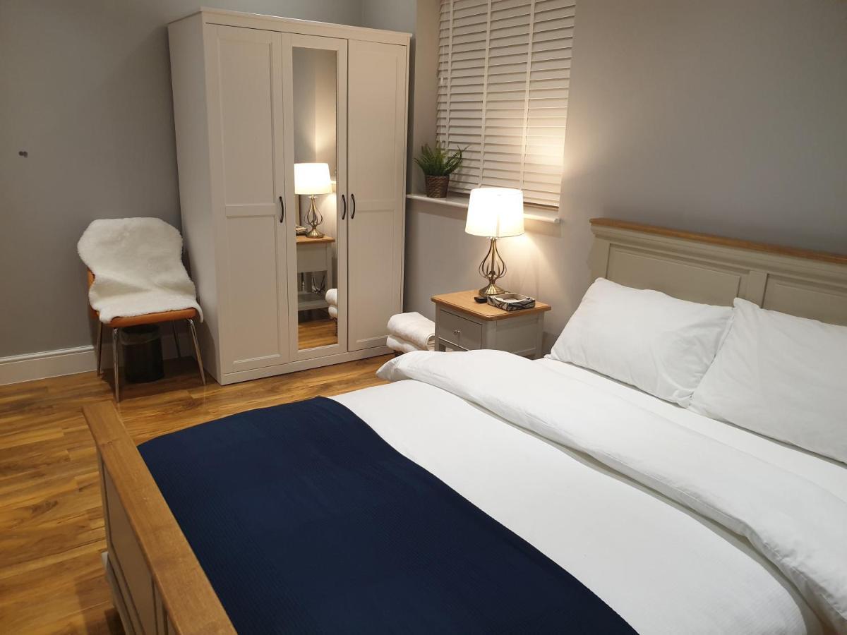 ロンドン Arsenal Highbury & Islington Beautifully Presented Bed & Breakfast エクステリア 写真